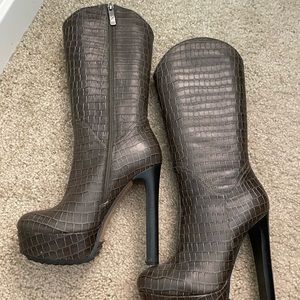 Dark Green boots size 5.